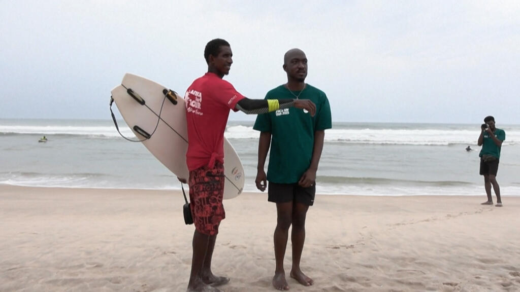 En Côte d’Ivoire, le surf prend doucement son essor